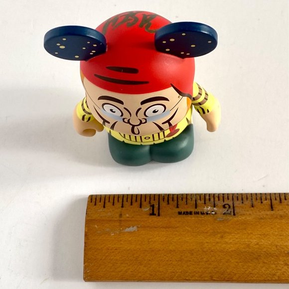 Disney Vinylmation MAN IN THE WELL Pirates Caribbean Series 1 Signed 3in Figure - Picture 9 of 9